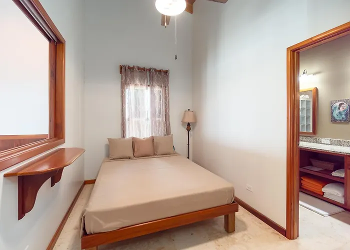Сasa de vacaciones Residences At Barrier Reef 1-1c Oceanfront 2 Bedroom By Floreo *